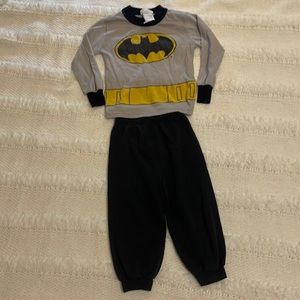 Batman pajamas 2T top & black bottoms